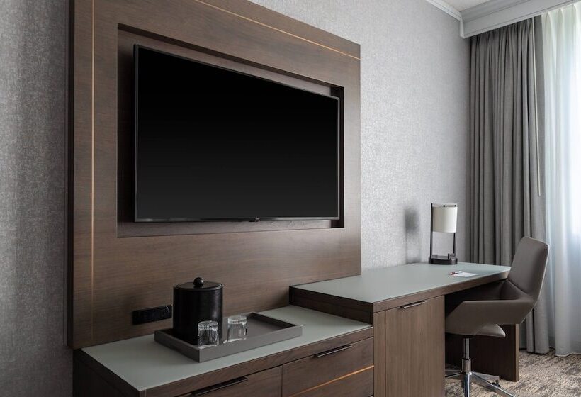 Quarto standart cama de casal, Courtyard By Marriott Chicago At Medical District Uic