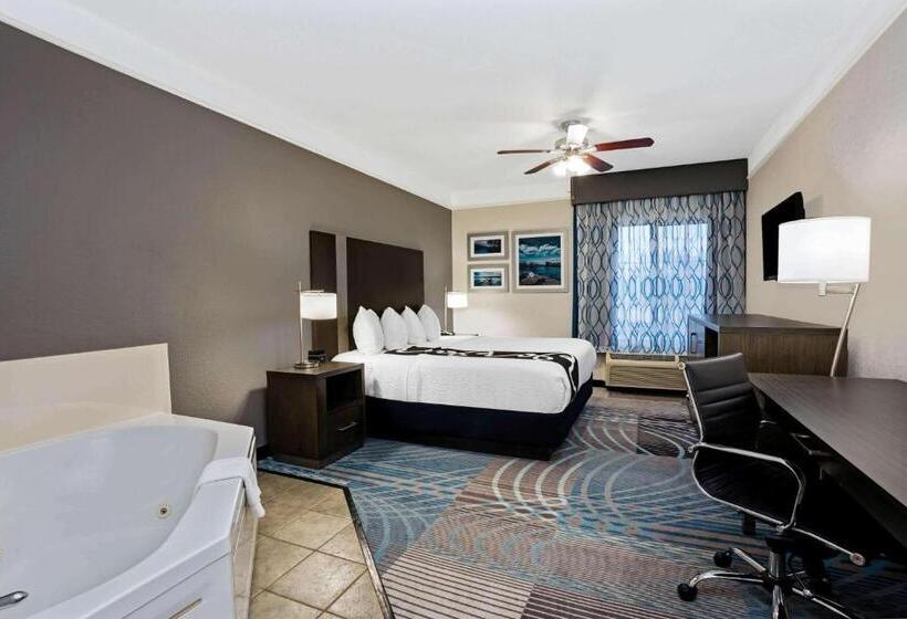 Люкс Кровать Кинг, La Quinta By Wyndham Conroe