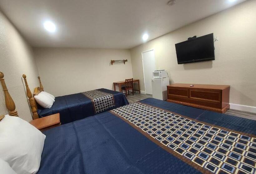 Номер Стандарт, Majestic Inn & Suites