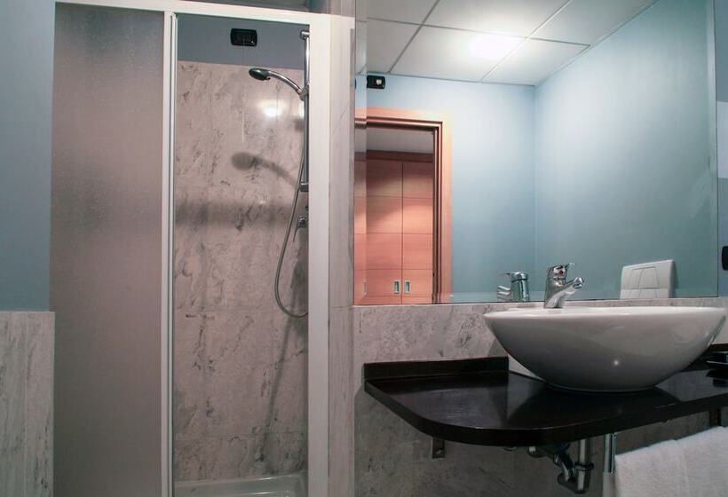 Номер Стандарт, B&B HOTEL Milano Cologno Studios