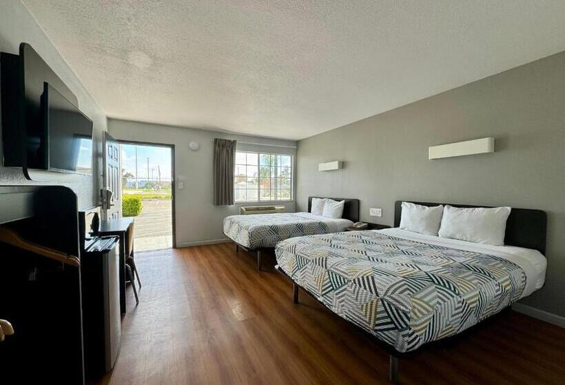 장애인을 위한 스탠다드 룸, Motel 6 Delano, Ca