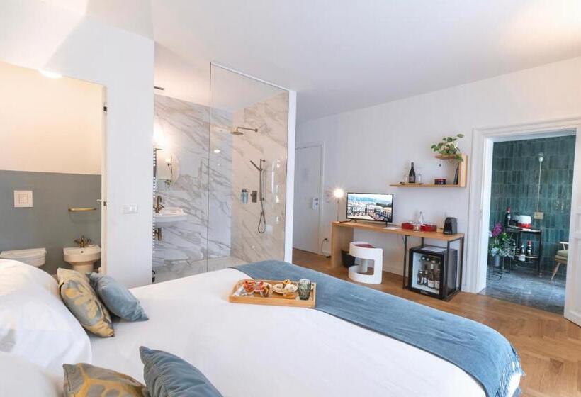 سوئیت با تخت بزرگ, Archè Design Rooms And Suites