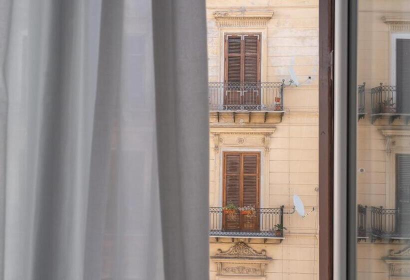 سوییت با استخر, Archè Design Rooms And Suites