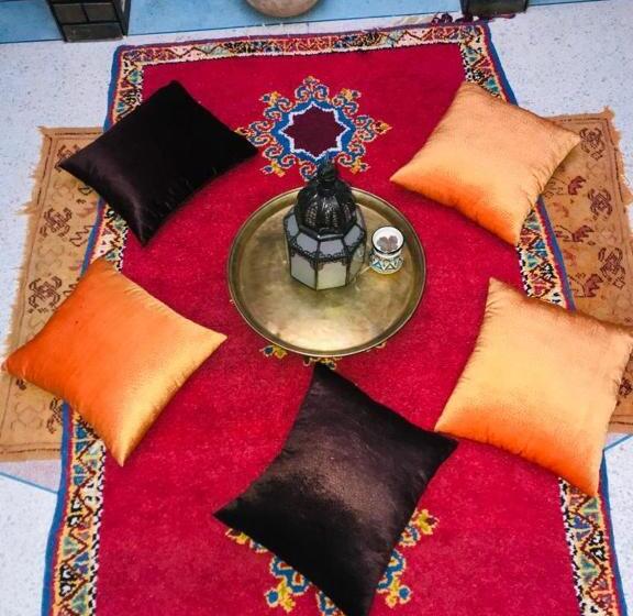 اتاق استاندارد سه نفره, Berber Nomad Kasbah