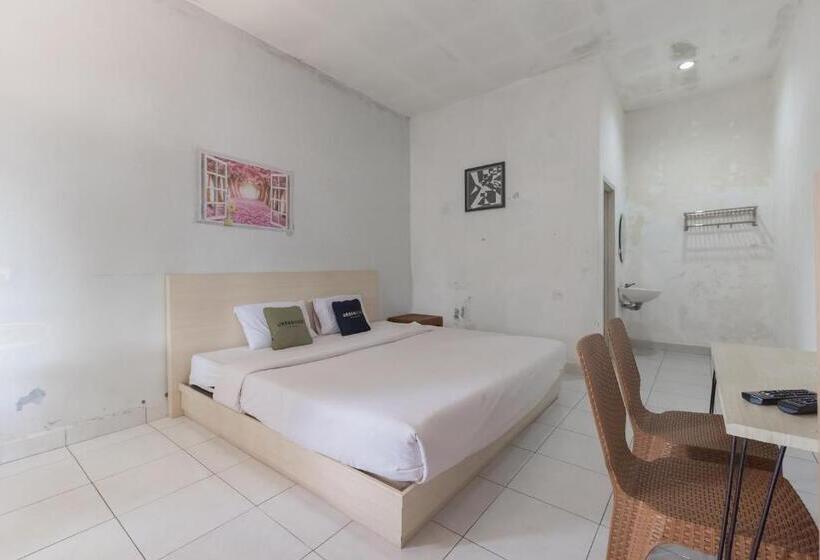 Номер Стандарт, Urbanview Hotel D Pineapple Villa Ciater By Reddoorz