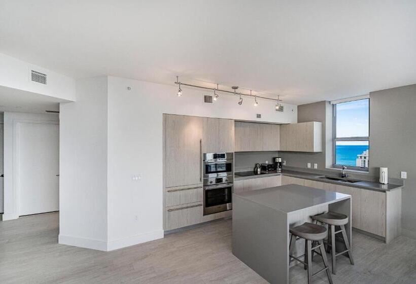 Люкс 2 Спальни, Hyde Beach House Hollywood Private Suites