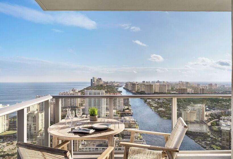 Люкс 3 Спальни, Hyde Beach House Hollywood Private Suites