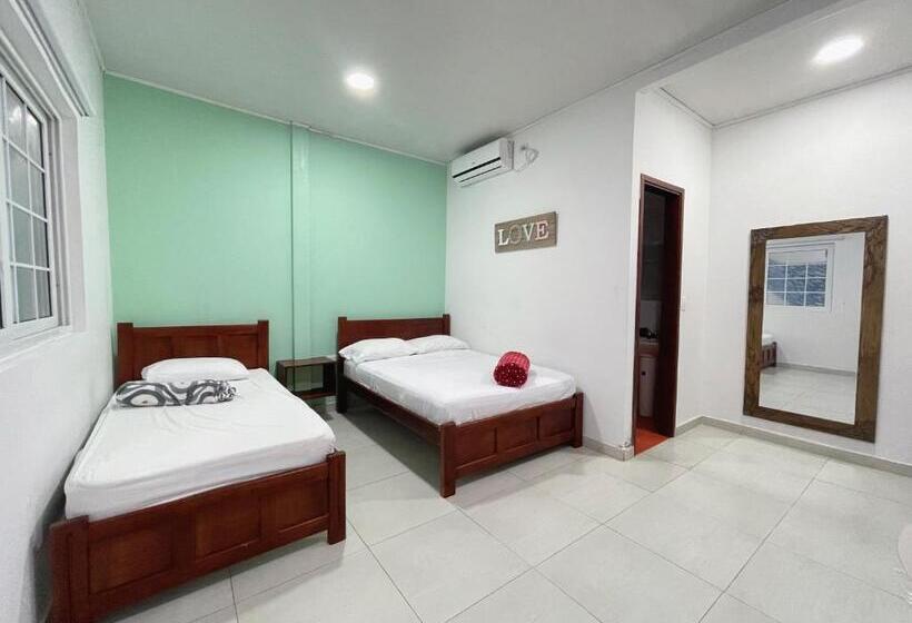 ベーシックトリプルルーム, Apartahotel Caribe Diez