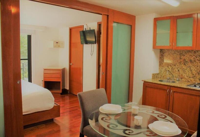 이그제큐티브 스위트, Condesa Suites