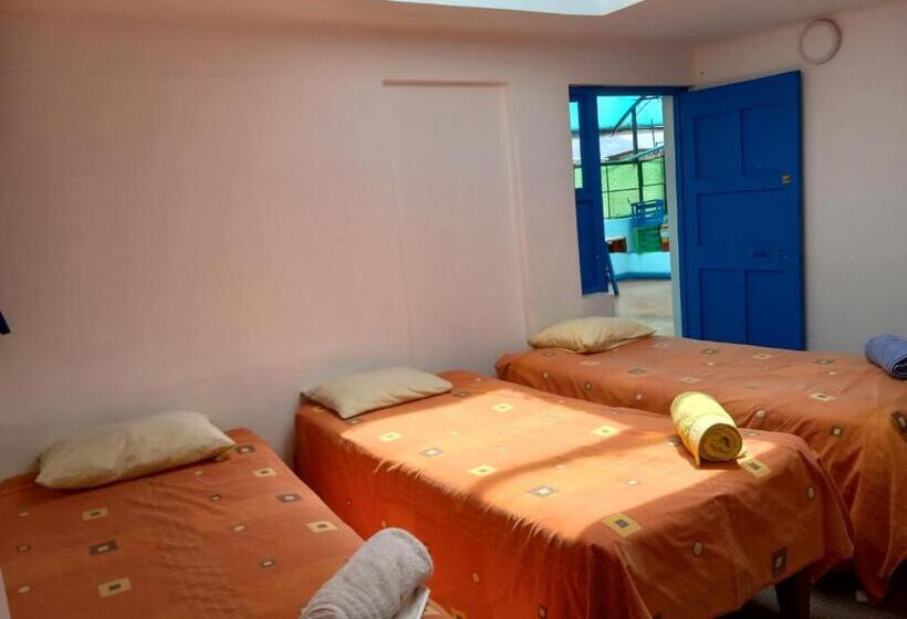 Quarto Triplo Estandar Banheiro Compartilhado, Posada Azul Cusco