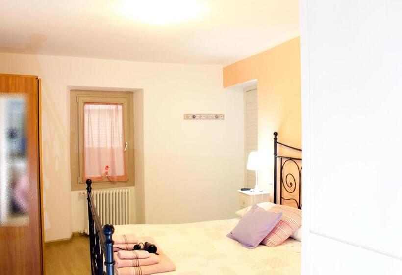 Четырехместный Номер Стандарт, La Magnolia Guests House