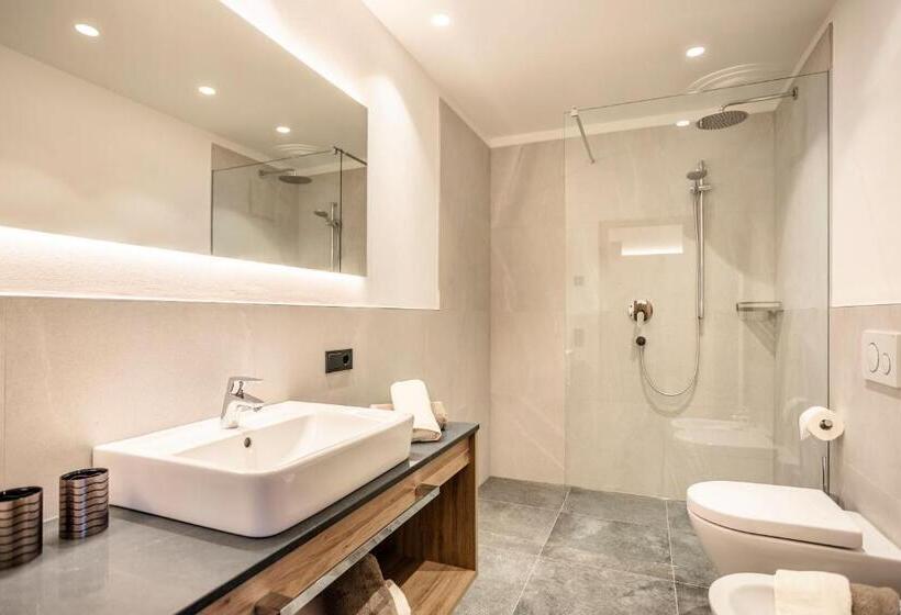 آپارتمان 1 خوابه با بالکن, Luxury Chalet Plazola
