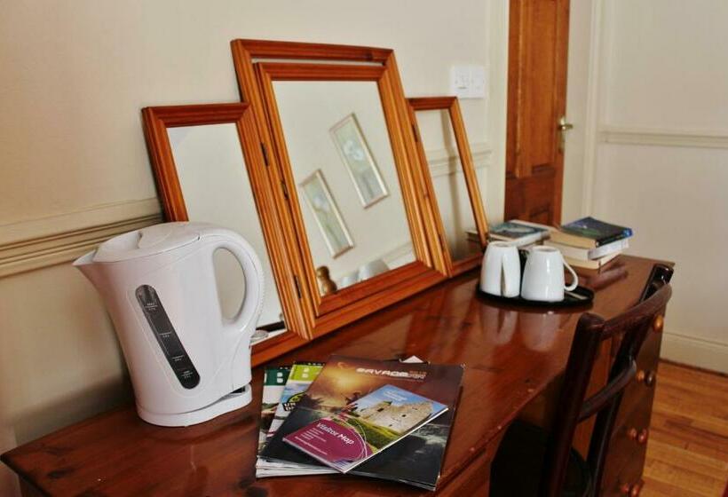 Номер Стандарт Вид на Сад, Dulrush Lodge Guest House, Restaurant And Self Catering