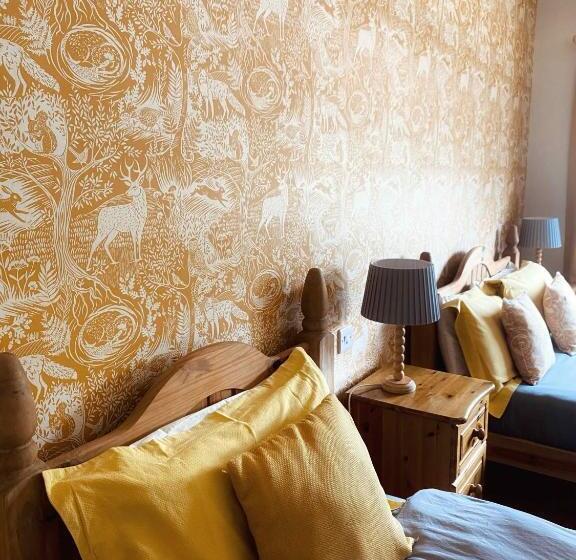 Трехместный Номер Deluxe, Dulrush Lodge Guest House, Restaurant And Self Catering