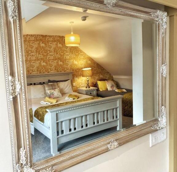 Семейный Номер Deluxe, Dulrush Lodge Guest House, Restaurant And Self Catering