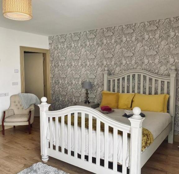 Трехместный Номер Deluxe, Dulrush Lodge Guest House, Restaurant And Self Catering