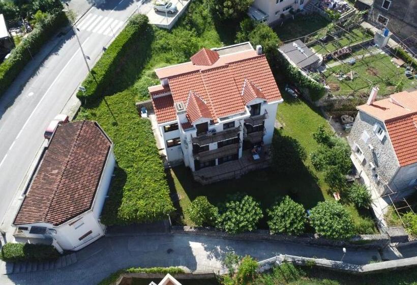 آپارتمان 1 خوابه با چشم‌انداز باغ, Rooms & Apartments Vukasović