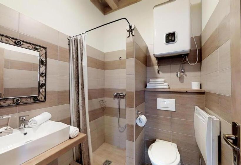 Четырехместный Номер Стандарт, Tóth Vendégház és Apartmanház újfehértó