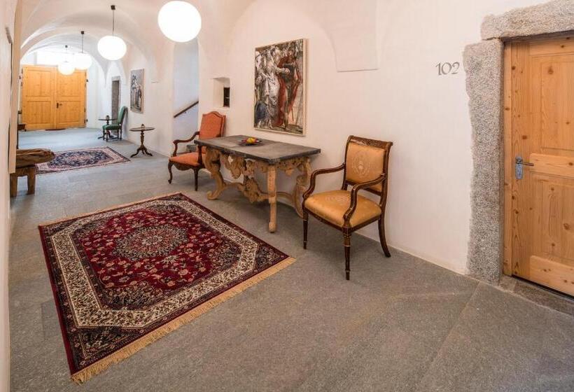 Студия Стандарт, Residence Traube