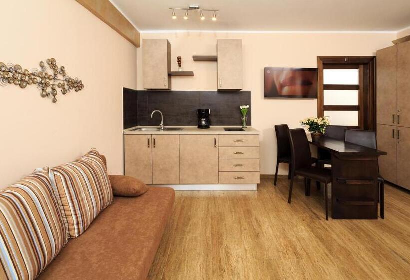 استودیوی استاندارد, Style Residence