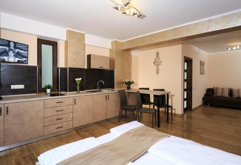 استودیوی استاندارد, Style Residence
