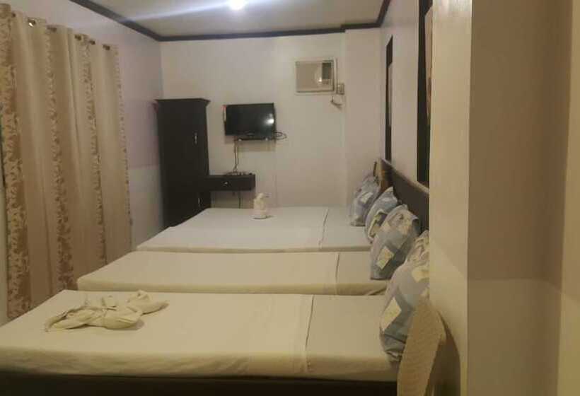 패밀리 룸, Center Parkway Pension House
