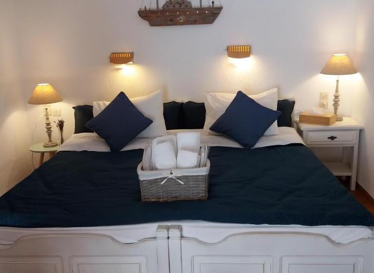 Полулюкс Одноместный с Террасой, Anofli Suites