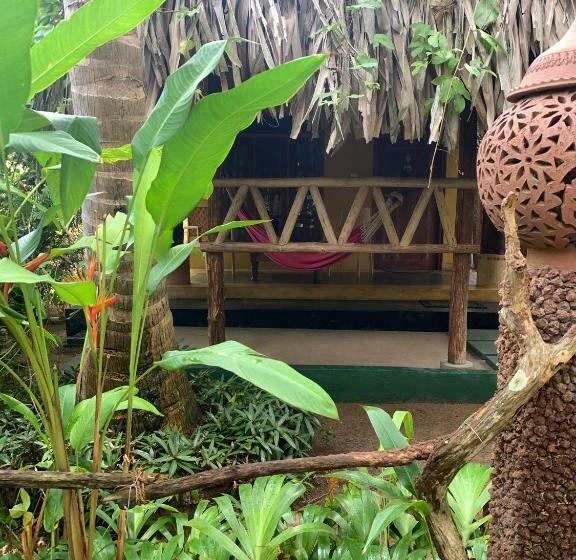 Cabane, Surf N Sun   Arugam Bay