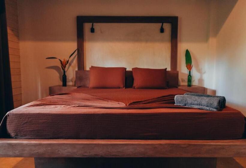 Cabane Deluxe, Surf N Sun   Arugam Bay
