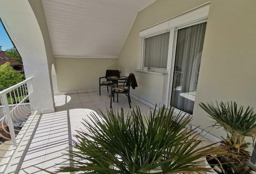 Quarto Estandar com Terraço, Csabai Vendégház