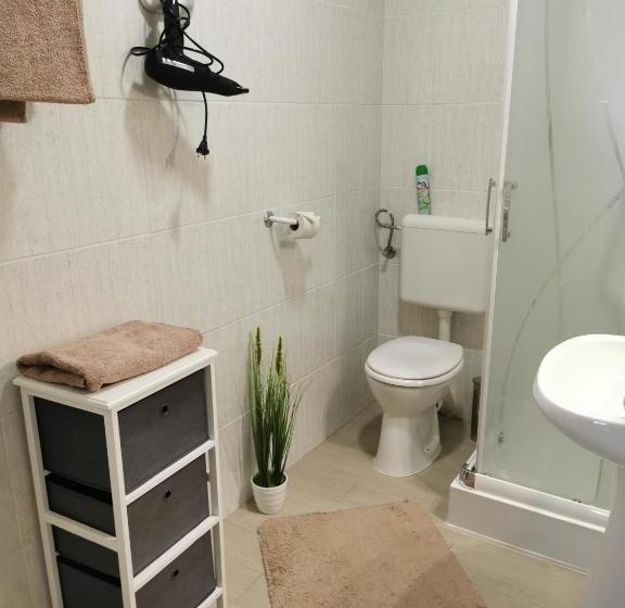 Quarto Estandar, Csabai Vendégház
