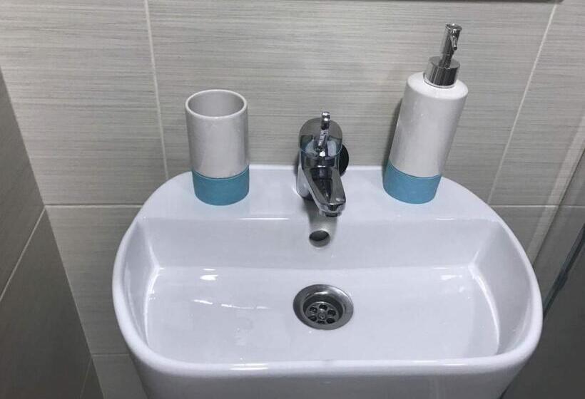 اتاق استاندارد با چشم‌انداز باغ, Jualis Guest House
