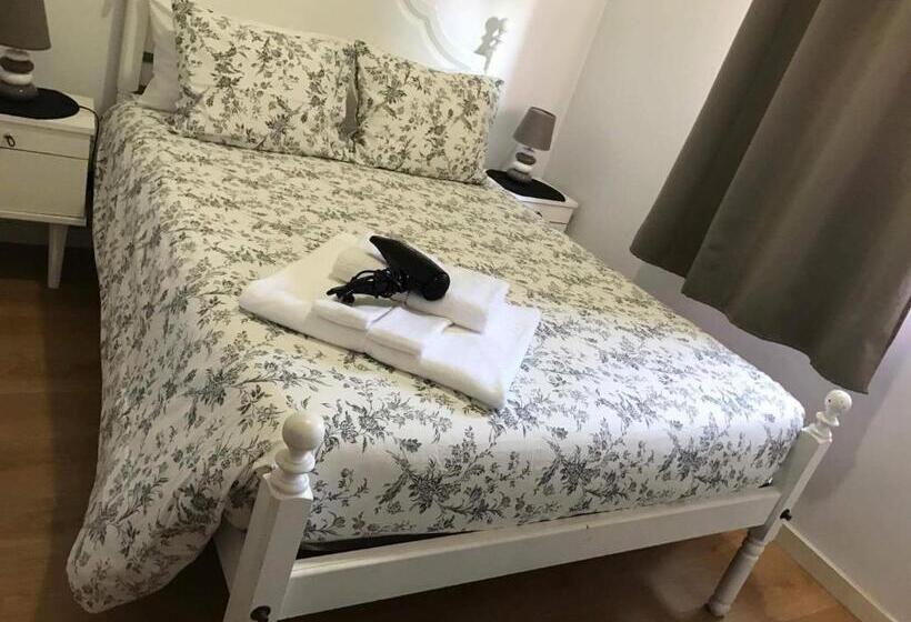 اتاق سوپریور با چشم‌انداز باغ, Jualis Guest House