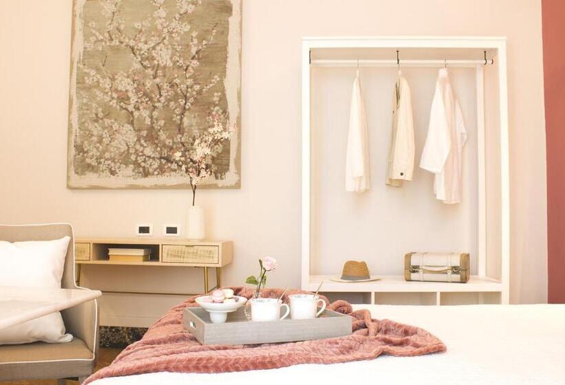 Quarto Triplo Estandar com Sacada, Accanto Al Centro B&b