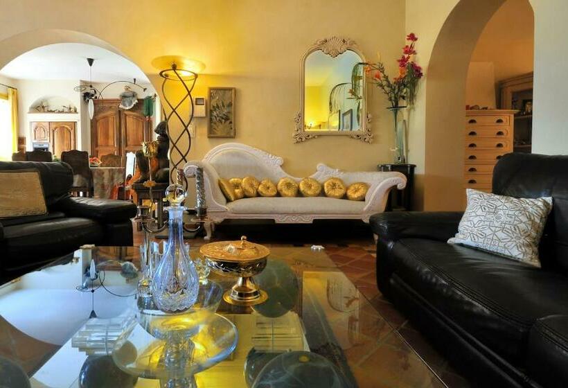 Family Suite, Mas De La Montille