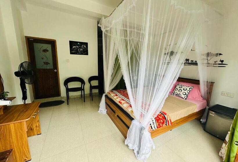 Трехместный Номер Стандарт с Балконом, River Splendour Home Stay