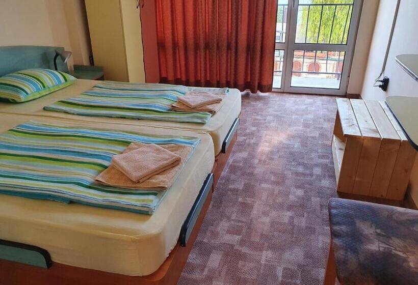 Номер Стандарт Вид на Море, Family Hotel Pier