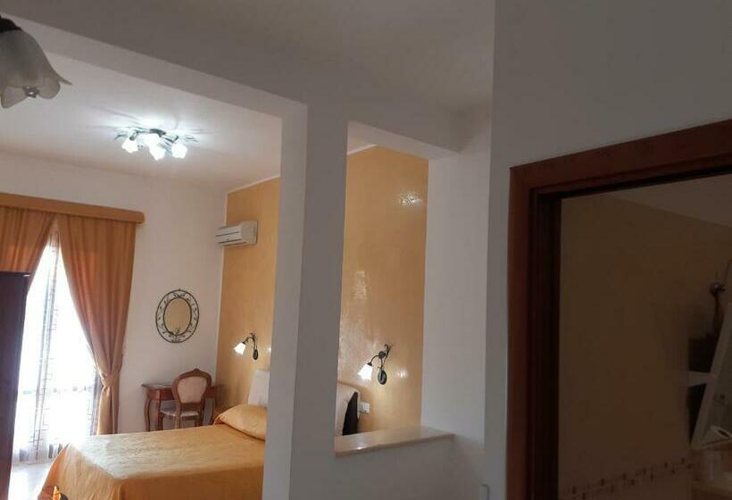 4인용 스탠다드 룸, H  Rooms La Darsena