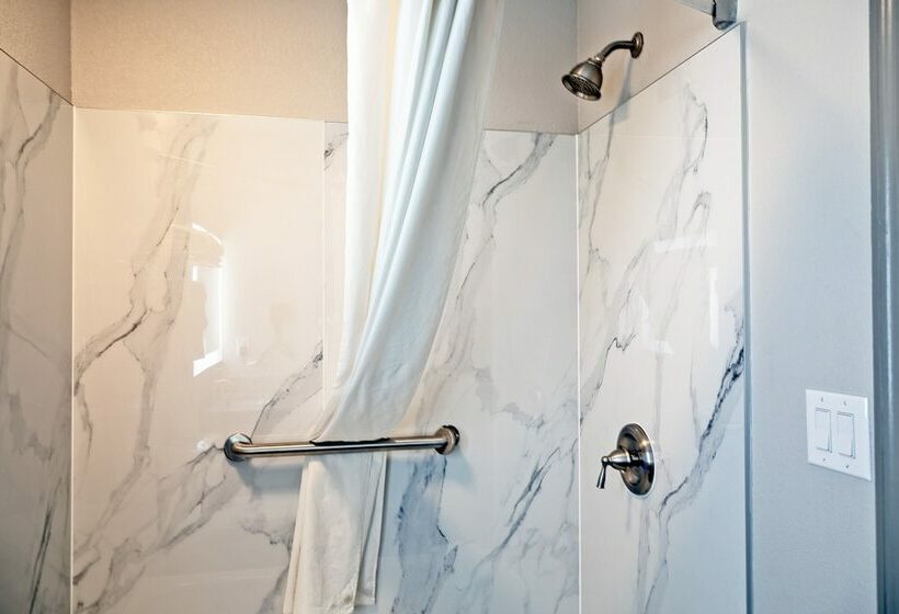 Номер Стандарт 2 Двуспальные Кровати, Days Inn By Wyndham Augusta / Fort Eisenhower