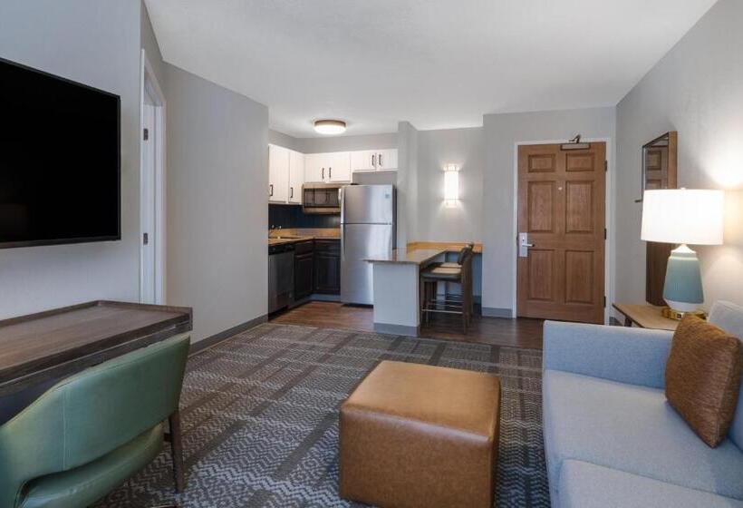 Люкс Кровать Кинг, Staybridge Suites Columbus Dublin, An Ihg