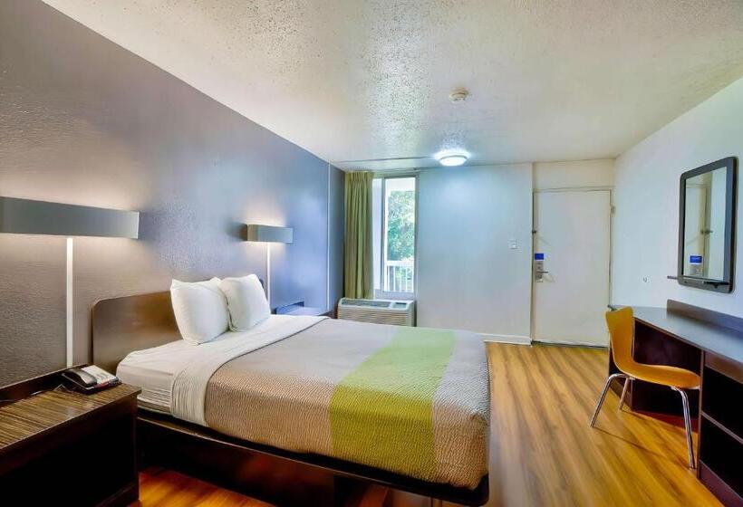 חדר סטנדרט מותאם לאדם עם מוגבלויות, Motel 6gainesville, Fl