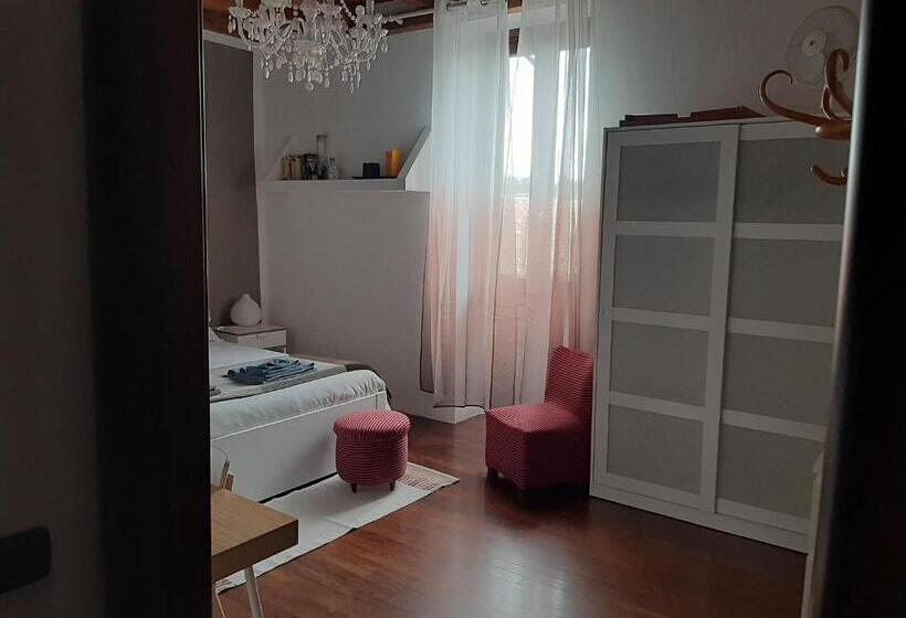 Семейный Номер, In Corte Al Laghetto