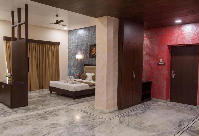 Люкс Вид на Сад, Sun Hotel And Resort, Mount Abu