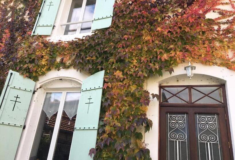 Номер Стандарт, Presbytere