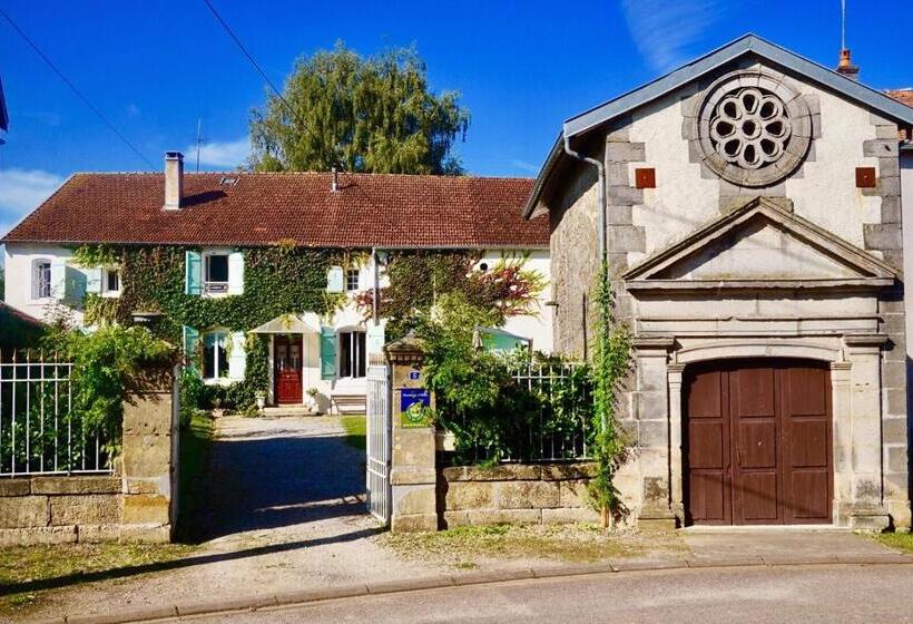 Апартаменты 2 Спальни, Presbytere