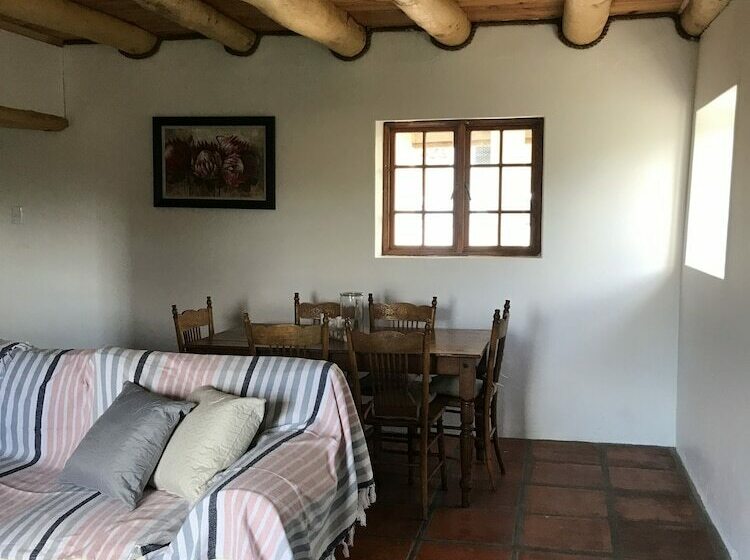Дом 3 Спальни, Goedvertrou Guest Farm