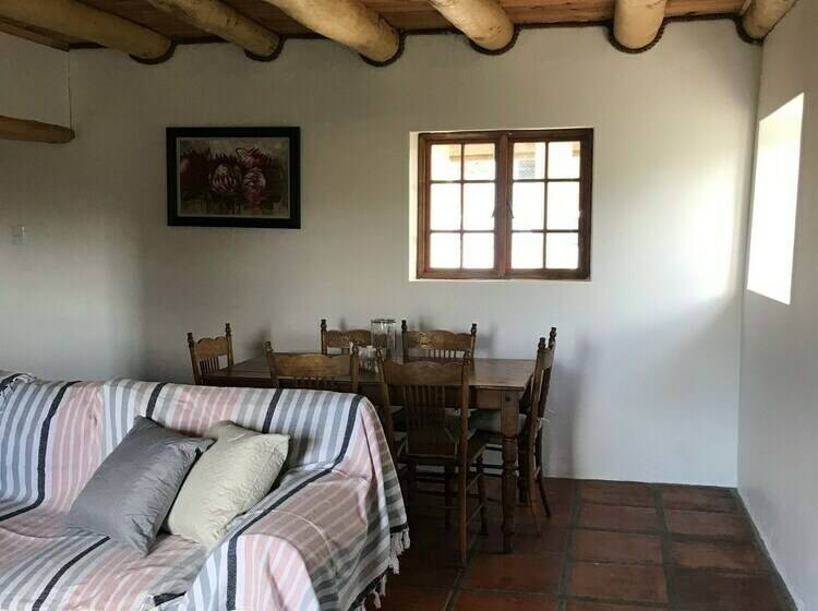 Дом 3 Спальни, Goedvertrou Guest Farm