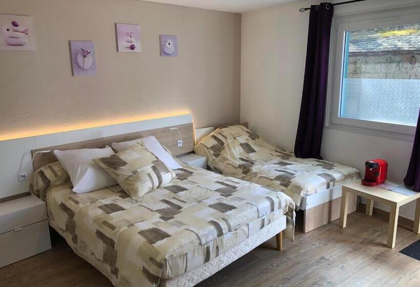 Номер Стандарт Трехместный, L Auberge Fleurie