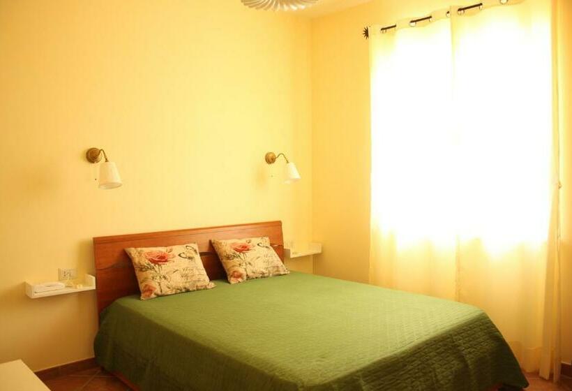 Номер Стандарт, B&b Il Falco E L'ulivo