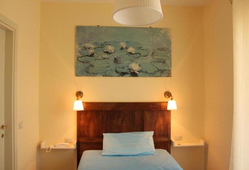 Номер Стандарт, B&b Il Falco E L'ulivo